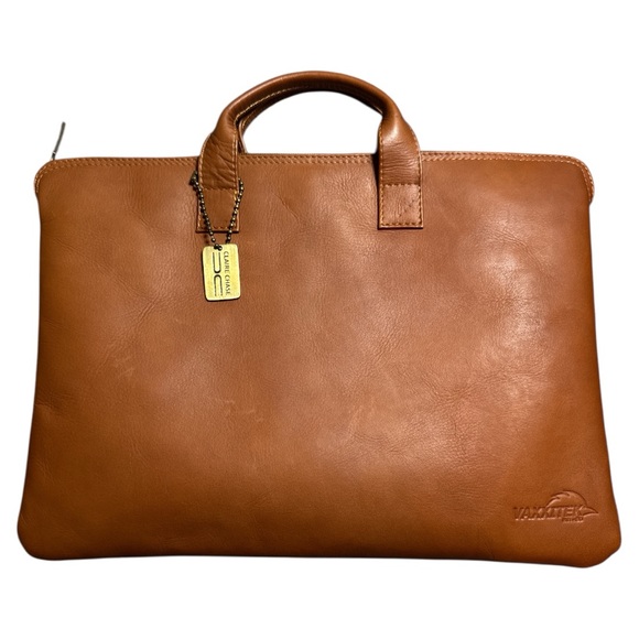 Claire Chase Unisex Saddle Folio with handles - Picture 1 of 11